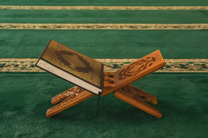 ساهم في نشر القرآن الكريم